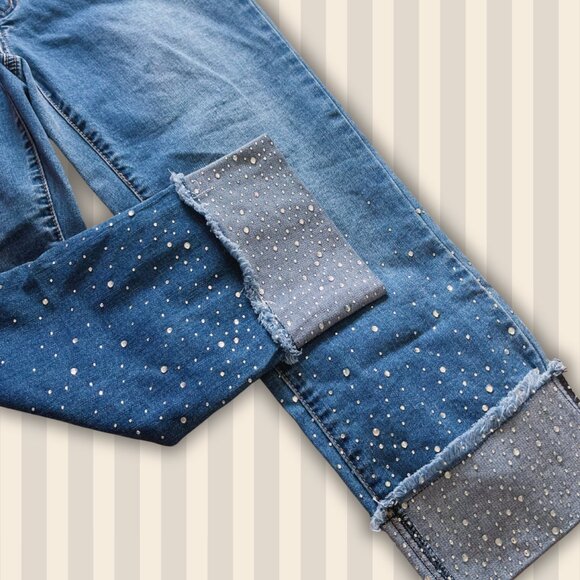 Second Hand Piccadilly rhinestone detail mid-wash capris - Size: 6 - Picture 3 of 6